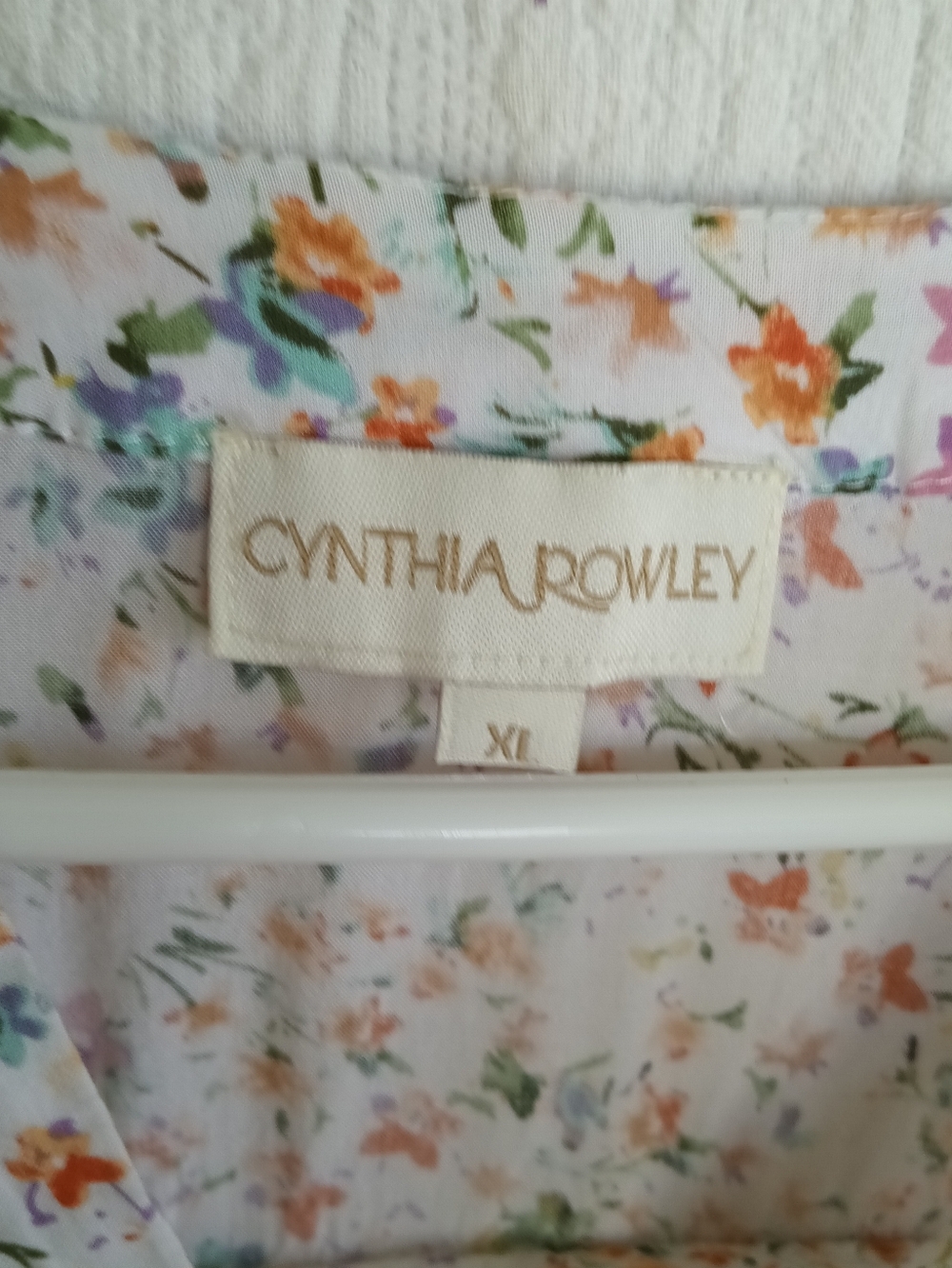 Cynthia Rowley White Ditsy Floral Blouse Pink Orange Vneck Tie Front Light - Picture 7 of 9